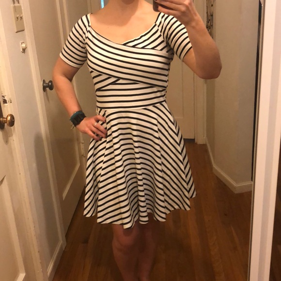 Stripped dress - Picture 3 of 4